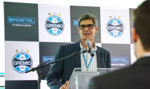 Grêmio demite CEO após polêmica com patrocinador e torcida