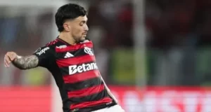 Arrascaeta projeta jogo de volta na Argentina: “Vamos juntos para a segunda batalha”