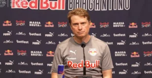 Seabra critica arbitragem no Mineirão após derrota do Red Bull Bragantino