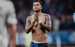 Rodrygo reafirma amor ao Real Madrid após janela na Europa