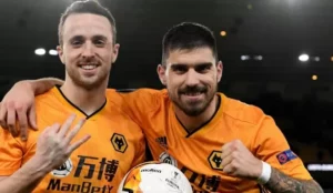 Rúben Neves homenageia Diogo Jota vestindo camisa 21 de Portugal