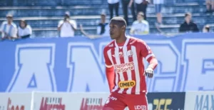 Igor Pereira supera lesão e brilha como titular absoluto do Náutico