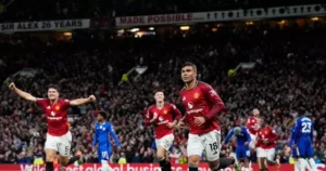 Casemiro faz gol e é expulso na vitória do Manchester United sobre o Chelsea na Premier League