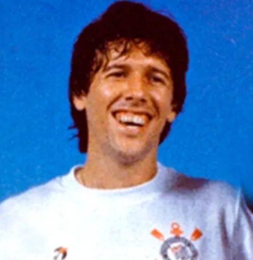 Luto! Morre ex-volante campeão no Corinthians nos anos 1980