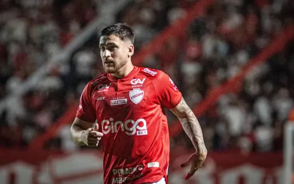 João Vieira volta ao time titular do Vila Nova - Foto: Roberto Corrêa / VNFC