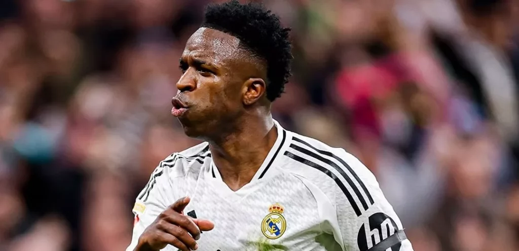 Veja os brasileiros que concorrem à premiação da Bola de Ouro 2025