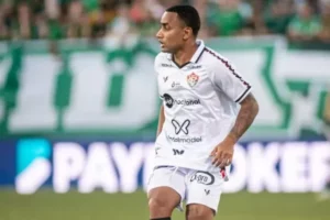 Dionísio deixa Confiança e retorna ao Vitória após empréstimo
