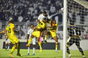 Foi gol ou não foi? Arbitragem ignora gol da Ponte Preta mesmo com VAR na Série C; Veja lance!