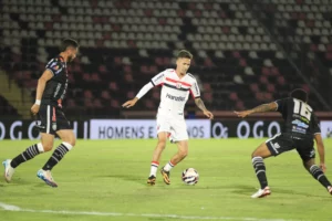 Botafogo-SP 1 x 1 Operário-PR - Pantera busca o empate, mas pode voltar ao Z4 da Série B