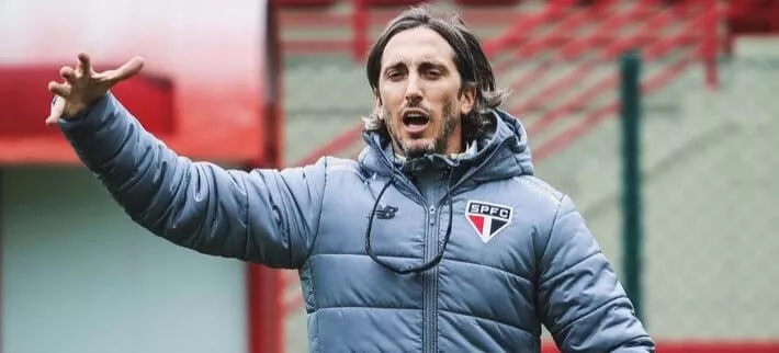 Fluminense se aproxima da contratação do técnico Luís Zubeldía