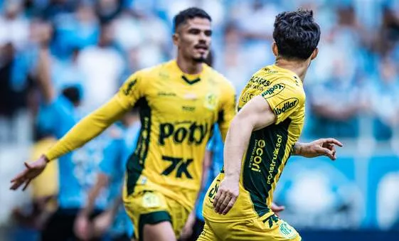 Sérgio Carvalho: Flamengo embalado tem dois rivais na cola 3 Brasileirão - 2025