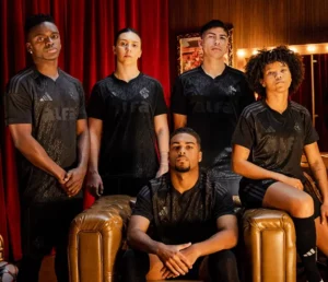 Internacional lança terceiro uniforme em homenagem aos 50 anos do Brasileirão de 1975