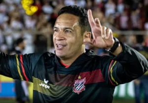 Com dois acessos e um título, Fausto Dias se despede do comando do Paulista