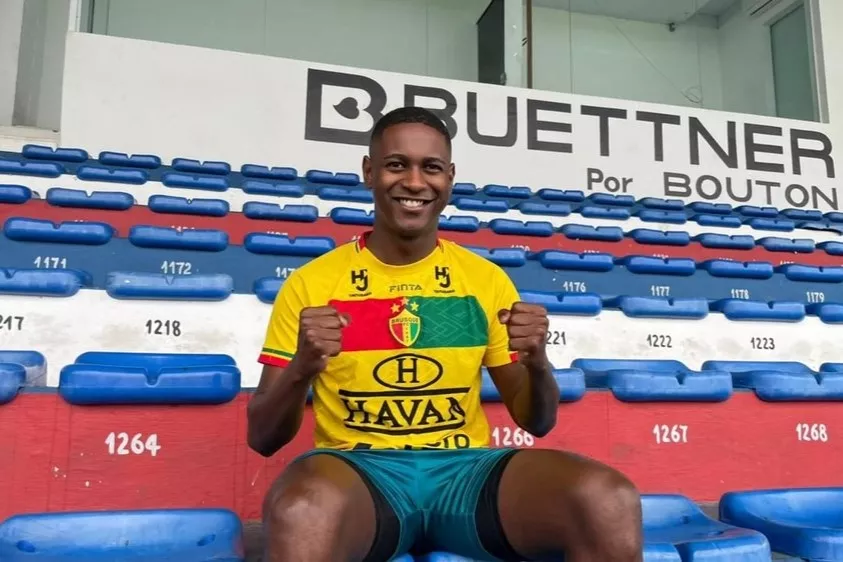 Brusque reforça elenco com a chegada de Jhonny Lucas