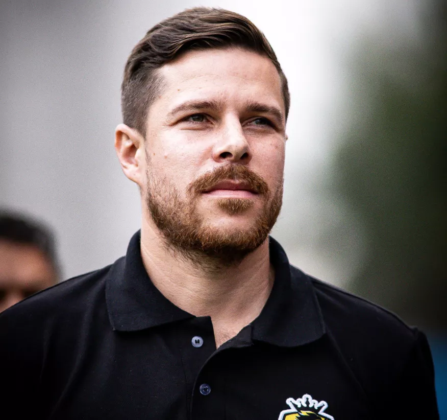 Willian Renzulli: O Técnico que Levou o Sporting Paulinense à Elite do Futebol Paulista 4 kEcp0PtE image