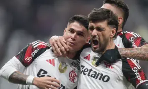 Corinthians 1 x 2 Flamengo - Mengão líder do Brasileirão