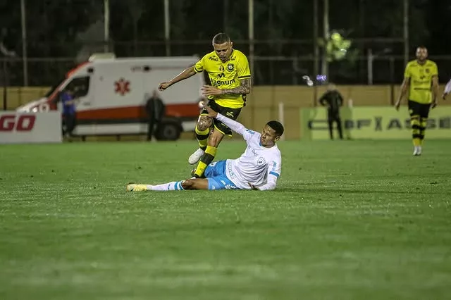 São Bernardo 2 x 2 Londrina - Times iniciam 2ª fase da Série C com emoção 2 Londrina São Bernardo Série C