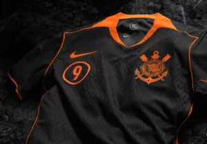 Corinthians lança camisa e pode estrear contra o Flamengo na Neo Química