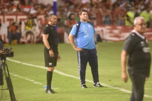 Técnico do Guarani explica mudança tática: 