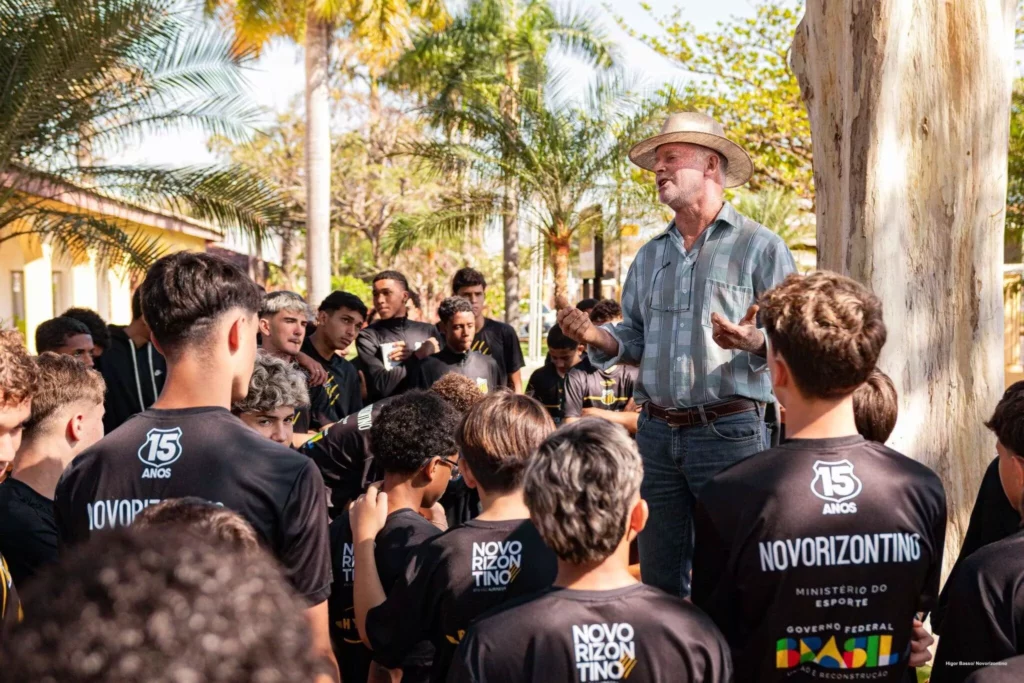 Base do Novorizontino participa de palestra sobre Educação Ambiental e visita meliponário 5 meio.ambiente 107 scaled 1