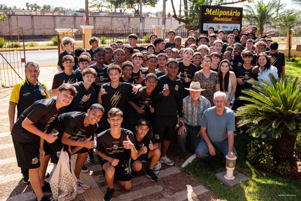 Base do Novorizontino participa de palestra sobre Educação Ambiental e visita meliponário 2 meio.ambiente 111 scaled 1