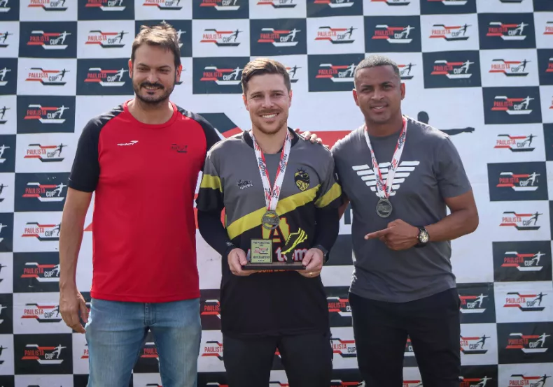 Willian Renzulli: O Técnico que Levou o Sporting Paulinense à Elite do Futebol Paulista 3 mnlCvBne image