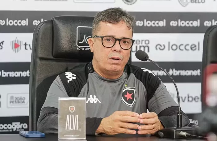 Campinense planeja 2026 e mira Evaristo Piza para comandar a equipe