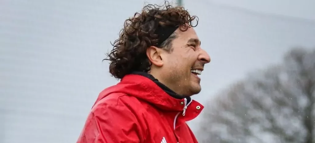 Ochoa diz que vai tomar café e ‘dá perdido’ em clube espanhol