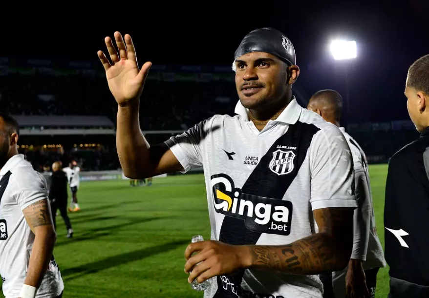 Série C: Jogadores da Ponte Preta tiram onda após vitória no Dérbi 211