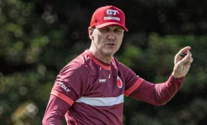 Técnico do Vila Nova minimiza empate: 