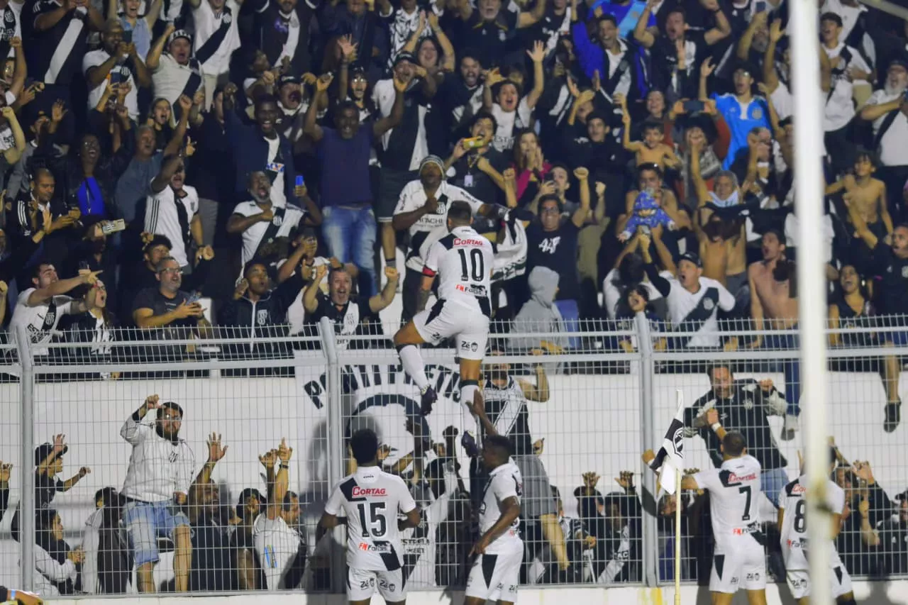 rFobkGk7 Ponte Preta bate Brusque na Serie B 4