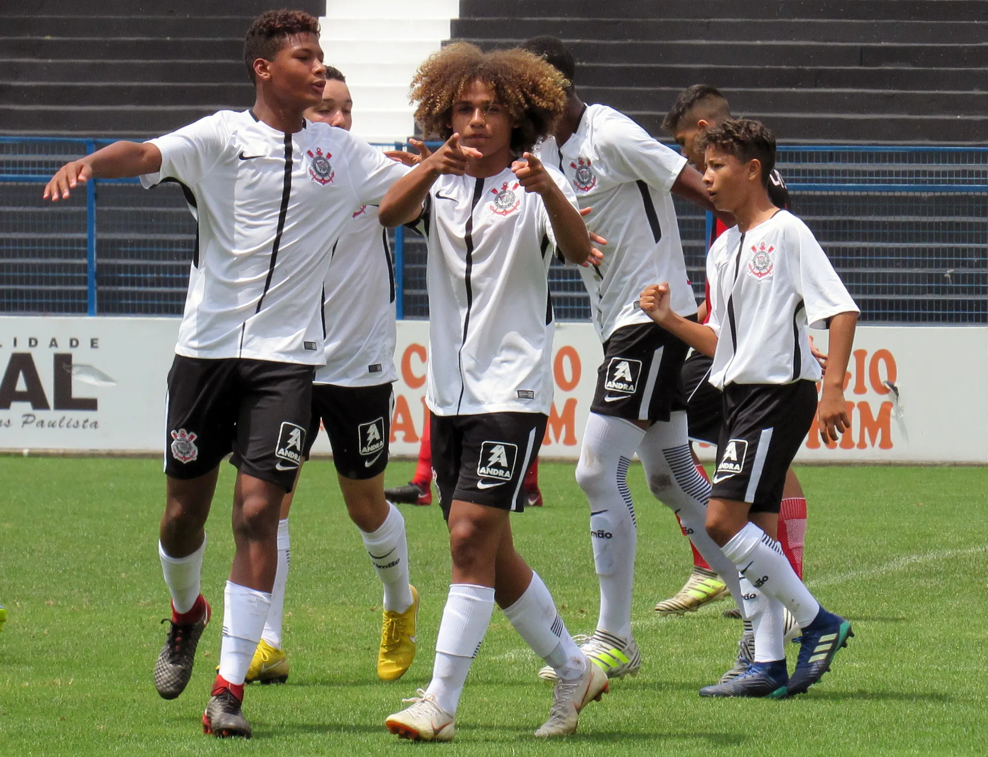 PAULISTA SUB-14: Corinthians, Santos e São Paulo avançam às quartas