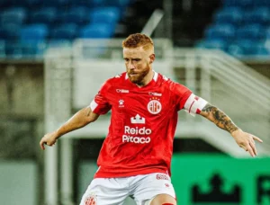 América-RN projeta 2026 e dá espaço para decisão de Souza sobre permanência