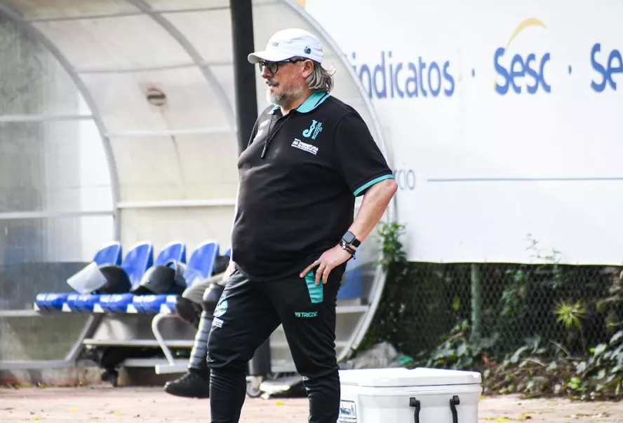 Barra sobe à Série C, Furacão embala na Série B e Esmeraldas miram liderança no Gauchão