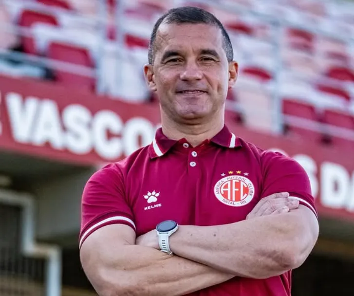 Técnico do América-RN defende continuidade do elenco e aguarda decisão de Souza