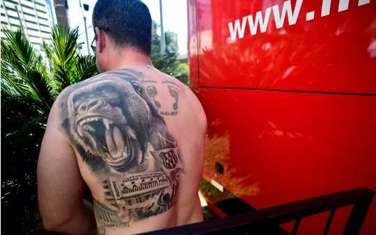 Bugrino torcendo pra Ponte? E teria pontepretano torcendo pro Náutico?