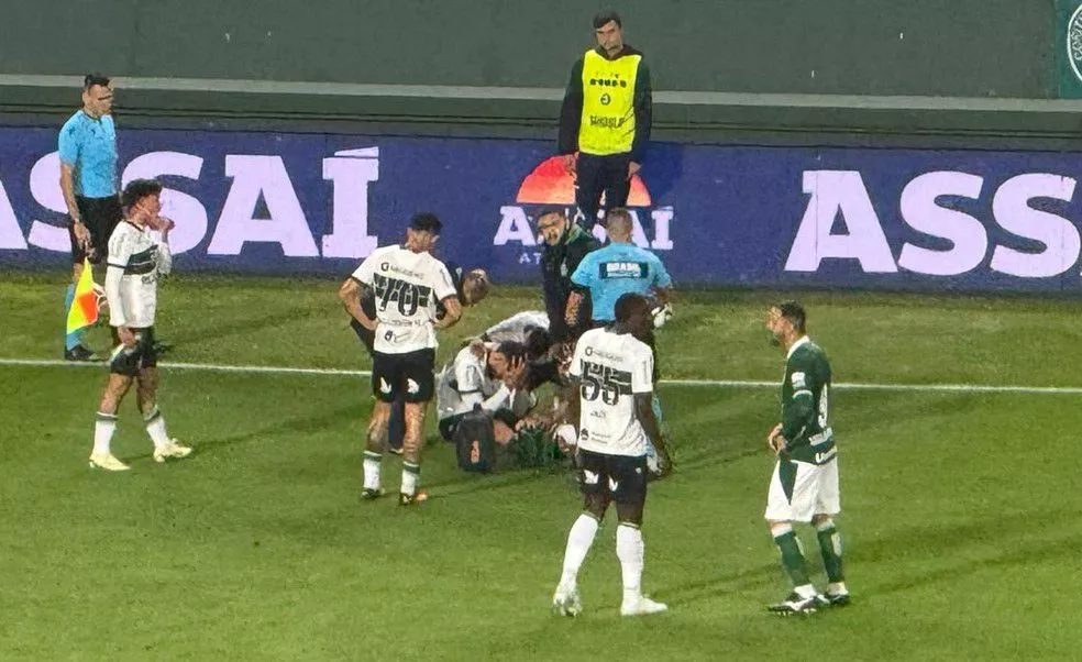 Rodrigo Rodrigues se lesiona no jogo - Foto: Guto Marchiori