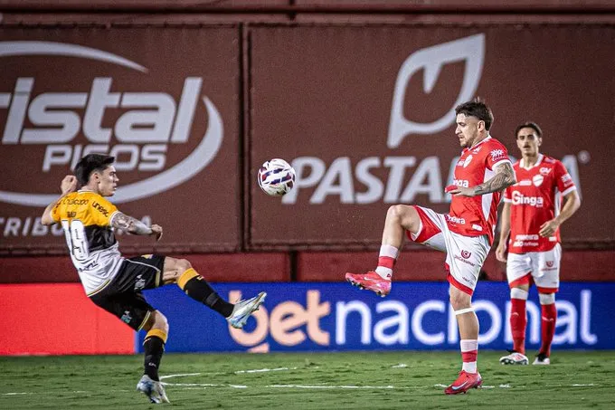 Criciúma busca empate e volta para liderança da Série B