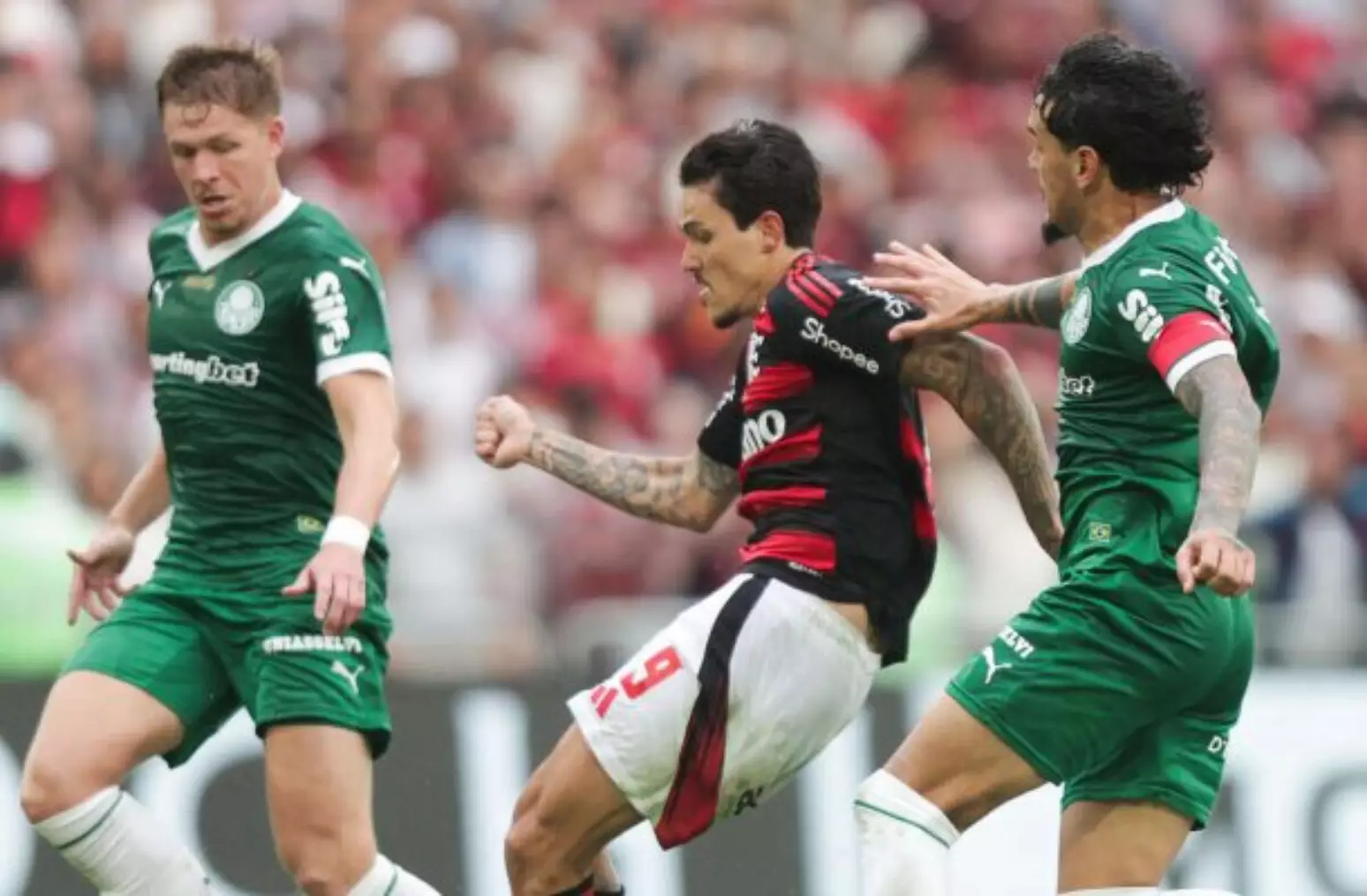Foto: GIlvan de Souza/Flamengo -Gustavo Gómez reclamou da arbitragem na derrota do Palmeiras diante do Flamengo