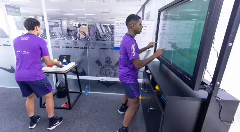 Corinthians revoluciona treinos com sala cognitiva e realidade virtual no CT 2 2mVnwpZT RodrigoCoca Corinthians 2025
