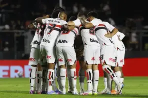São Paulo atrasa pagamento por direitos de imagens, mas ajusta 'bicho' por vaga na Libertadores