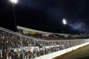Ponte Preta inicia venda de ingressos para Dérbi 212 com fila na bilheteria do Majestoso