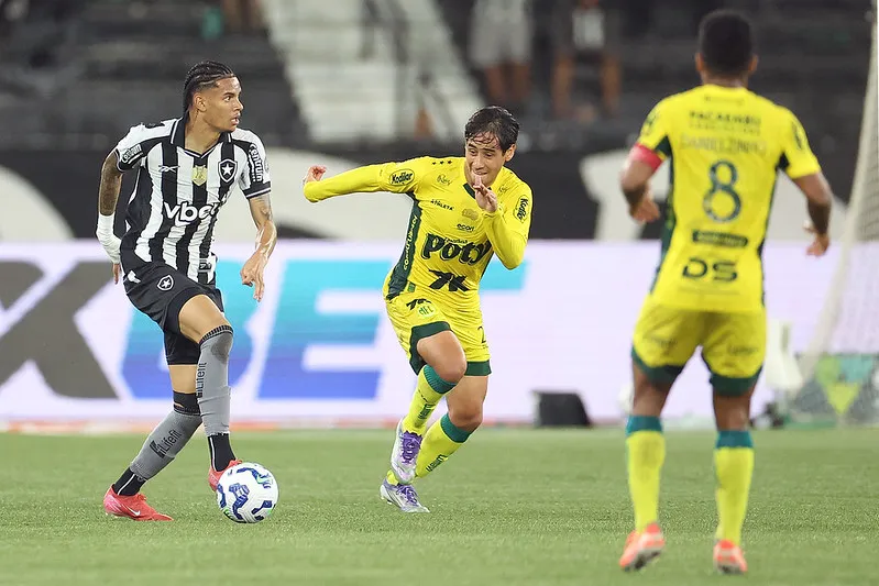 Mirassol x Botafogo – Onde assistir e escalações do duelo direto no Brasileirão!