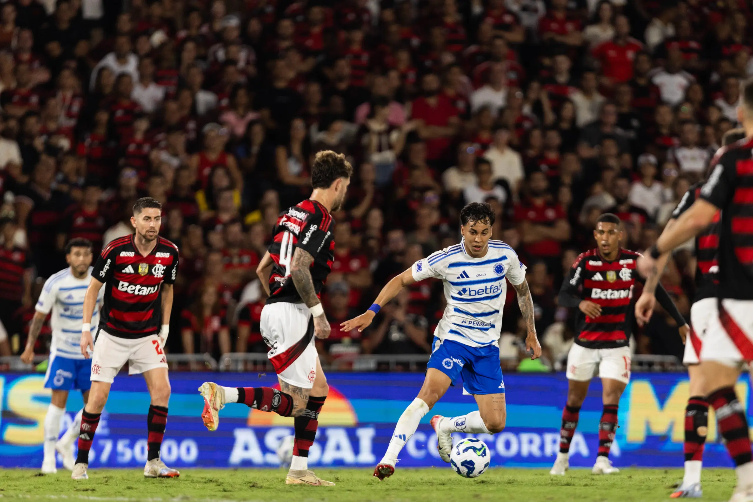 Flamengo e Cruzeiro empatam no Maracanã