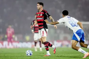 BRASILEIRÃO: Flamengo e Cruzeiro empatam duelo dos líderes e São Paulo vence