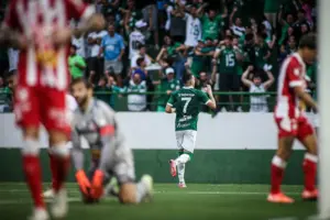 Guarani aposta no setor ofensivo para chegar ao acesso no Dérbi 212