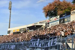 Ponte Preta bate recorde de público em dérbis com 1 torcida