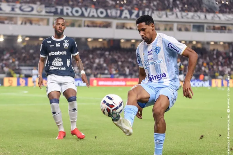 Leão Azul se aproxima do G-4 e afunda rival na lanterna (Foto: Jorge Luís Totti/Paysandu)