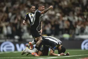 Hulk se emociona e Bernard relembra 2013: Atlético vive noite de redenção rumo à final