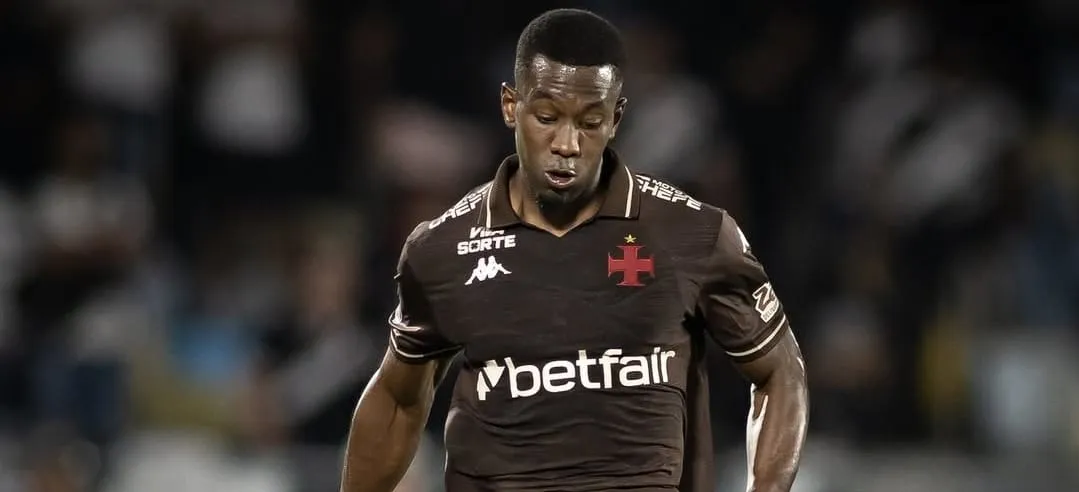 Carlos Cuesta em ação pelo Vasco (Foto: Matheus Lima-CRVG)